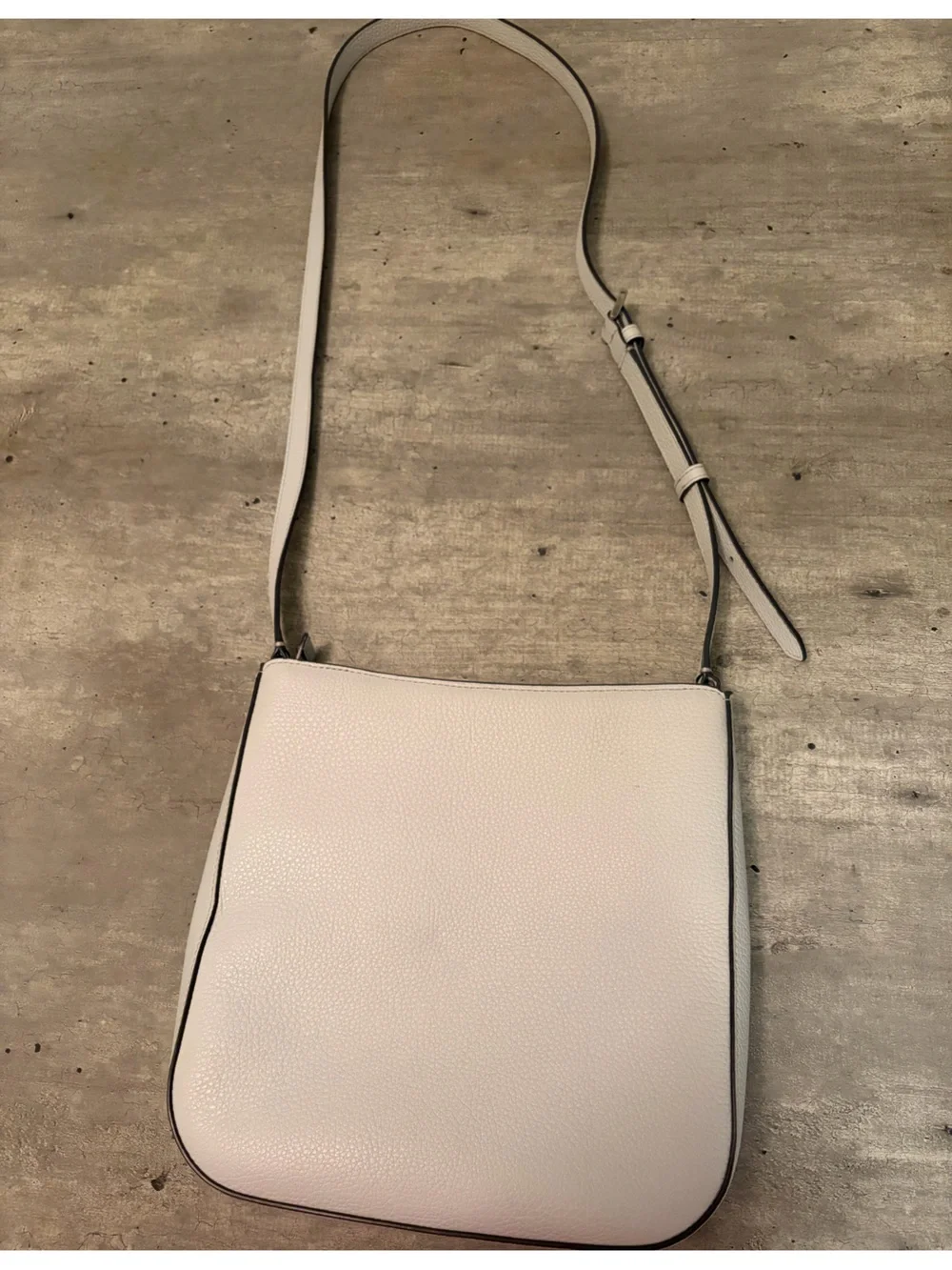 Kate Spade Leila Jackson Top Zip Crossbody Messenger Bag Leather Silver Like New